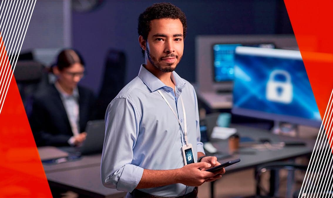 Escudo Digital: Ciberseguridad para Protección de Datos y Sistemas