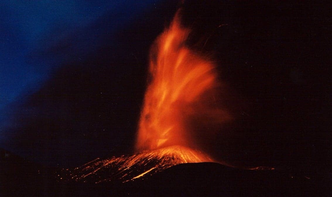 UCx: Exploring Volcanoes and Their Hazards: Iceland and New
