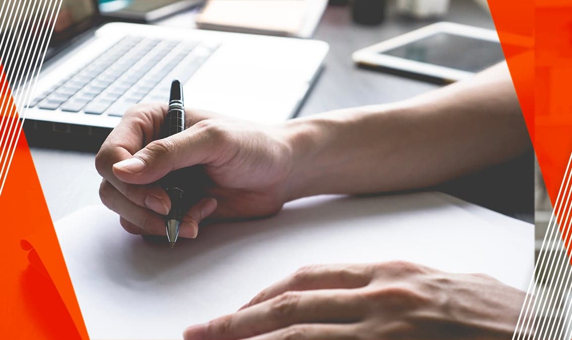 Estructura Narrativa y Pilares de Contenido