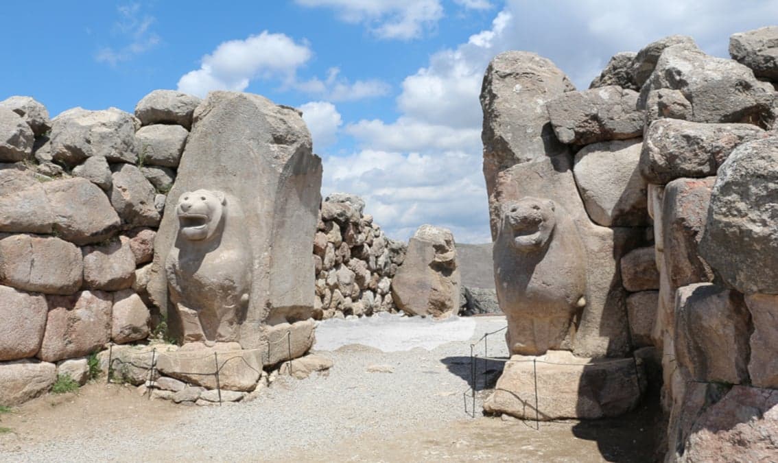 To the Discovery of Hittite Civilization - Chapter 1