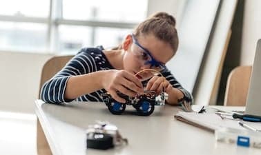 Fiziksel Programlama ile Öğretim